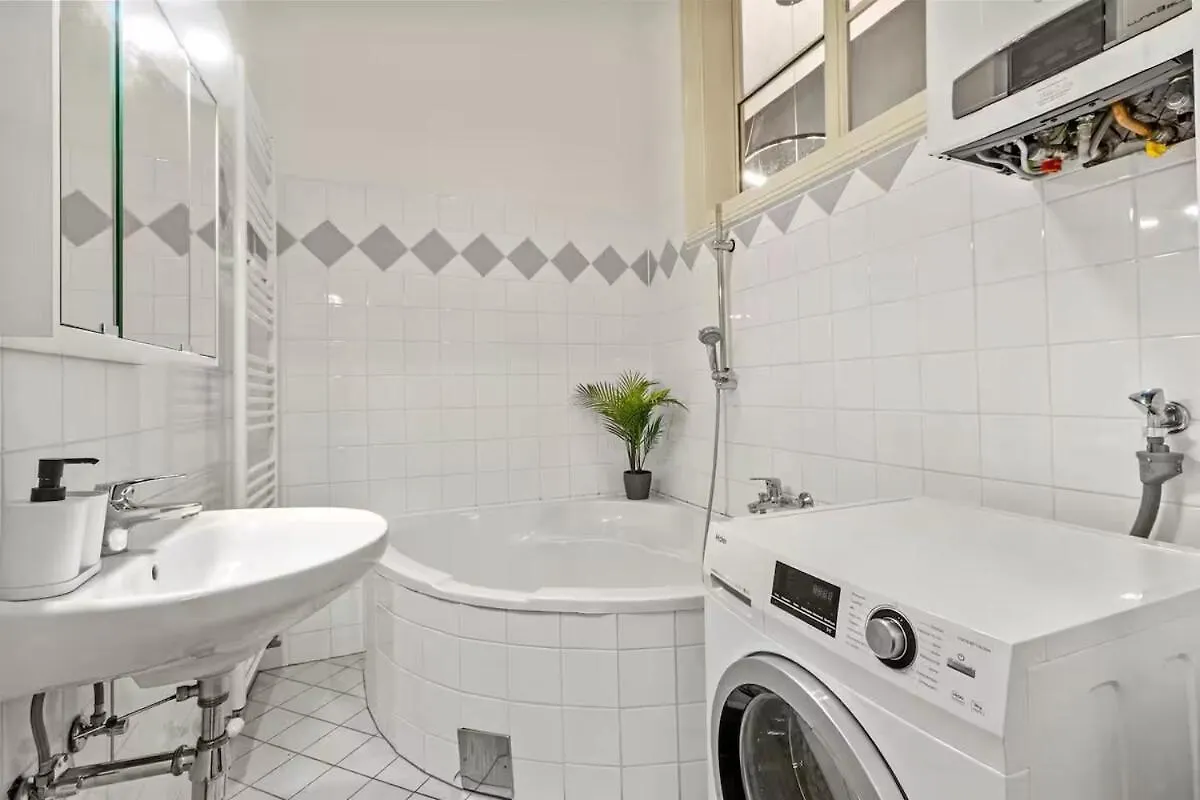 Apartment Spacious Apt 3Br I At Mariahilfer Strasse I Wifi Vienna